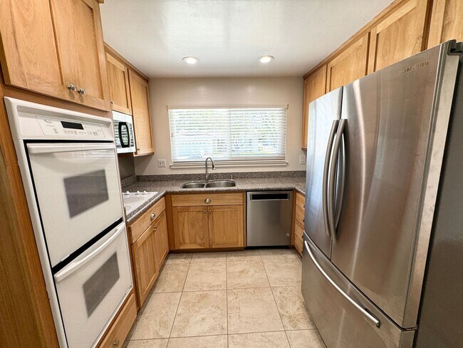 Perfect Shape Single Family Home in Dublin photo 4