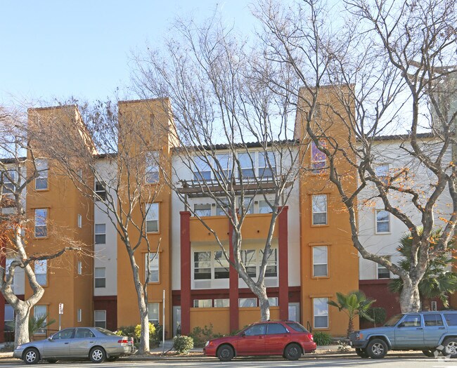 Apartments on E Reed Street · San Jose photo 3