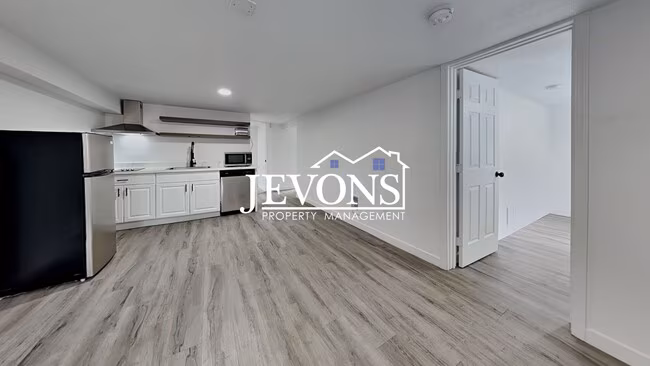 630 N Skyline Dr Tacoma, WA 98406 photo 3