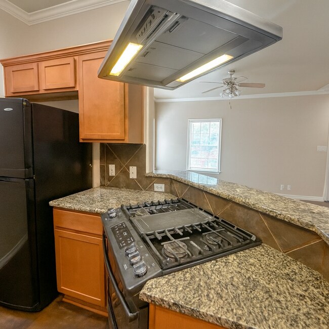 408 Nelray Blvd Austin, TX 78751 photo 5