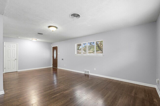 3521 Jeanette Dr Fort Worth, TX 76109 photo 4