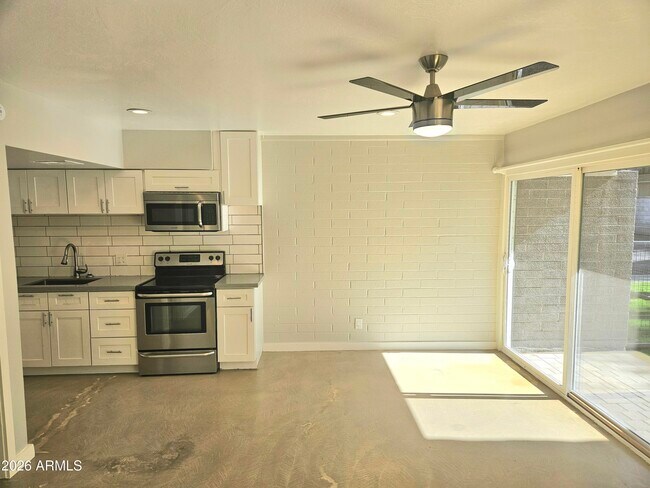 4241 N 26th St Phoenix, AZ 85016 photo 4