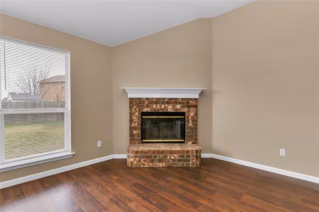324 Kingfisher Ln Arlington, TX 76002 photo 3