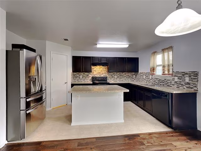 14721 Forest Hollow Dr Balch Springs, TX 75180 photo 5