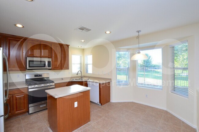 1244 East Marcella Lane, Gilbert, AZ 85295 photo 3