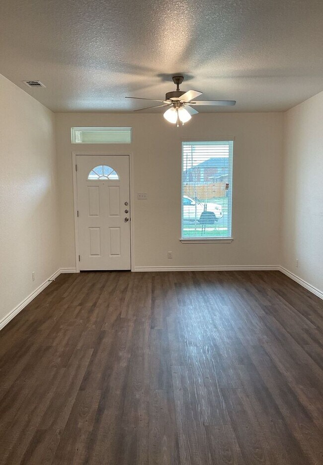 1109 Carlsberg Dr Killeen, TX 76549 photo 5