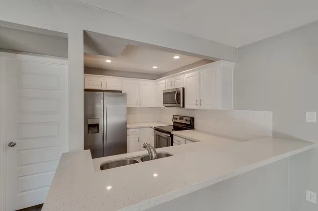 1645 W Baseline Rd Mesa, AZ 85202 photo 3