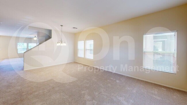 10821 W Elm St Phoenix, AZ 85037 photo 5