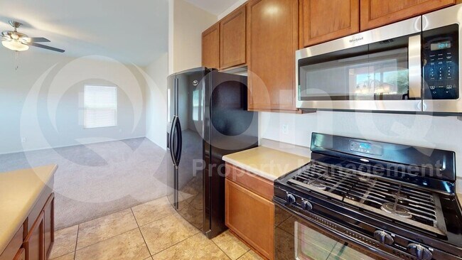 10821 W Elm St Phoenix, AZ 85037 photo 4