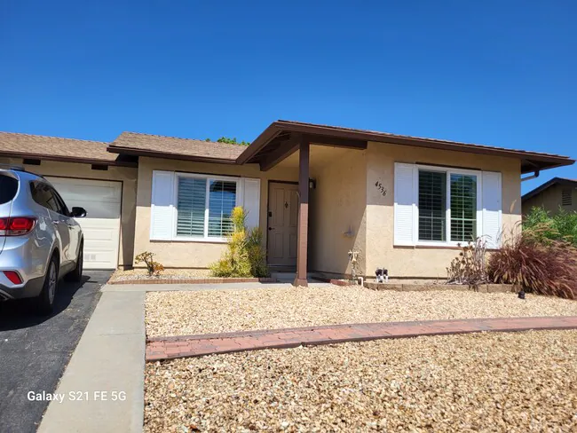 4536 Beverly Glen Dr Oceanside, CA 92056 photo 2