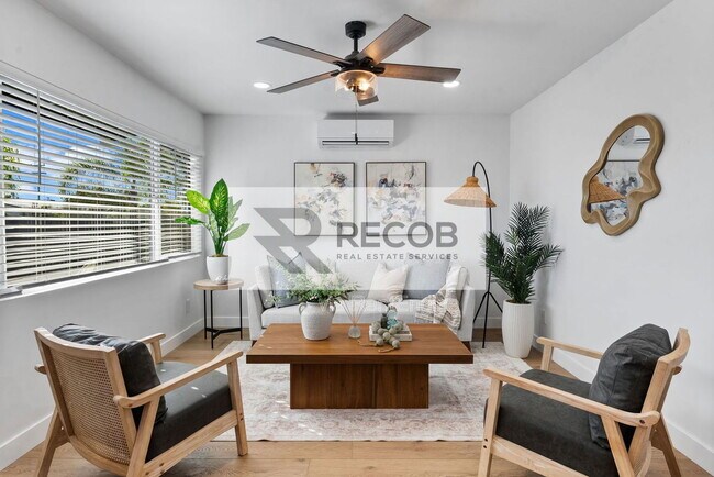4286 Samoset Ave San Diego, CA 92117 photo 3