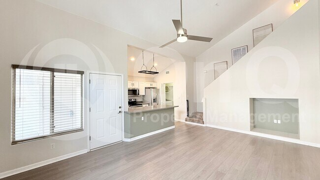 2201 N Comanche Dr Chandler, AZ 85224 photo 4