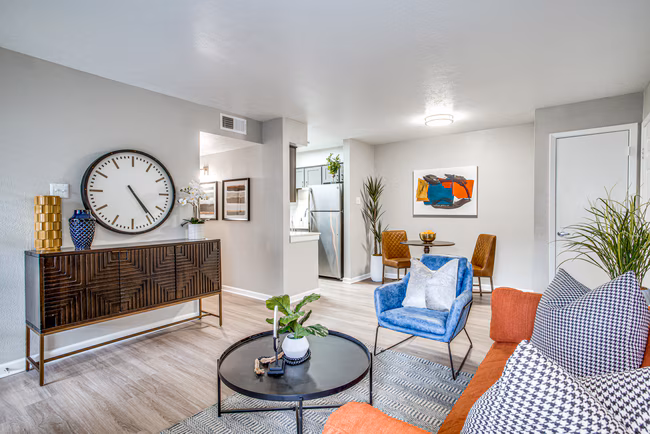 Richmond Apartments photo 5
