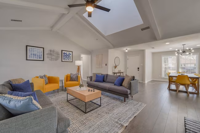 2421 Regal Rd Plano, TX 75075 photo 3