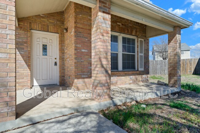 144 Crest Bluff Cibolo, TX 78108 photo 2
