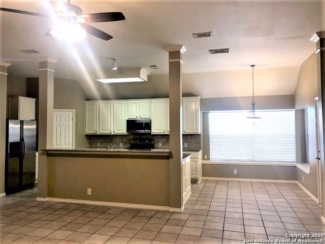 11615 Brae Valley San Antonio, TX 78249 photo 4