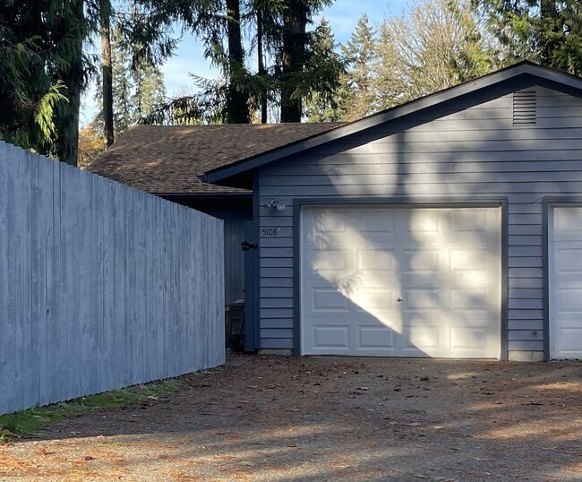 5108 Hideaway Ln Bremerton, WA 98312 photo 5