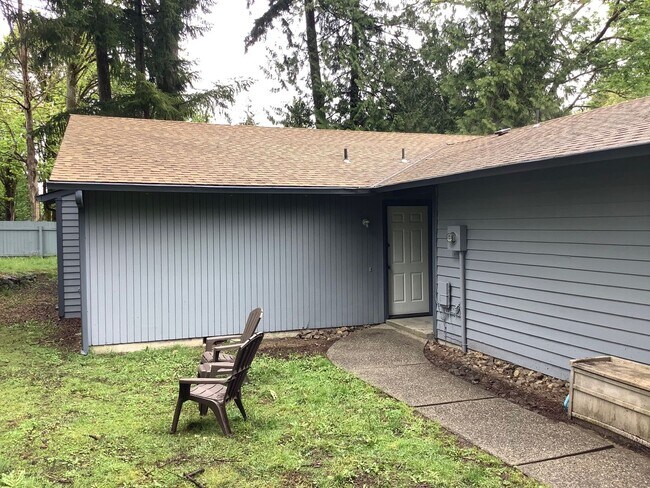 5108 Hideaway Ln Bremerton, WA 98312 photo 3