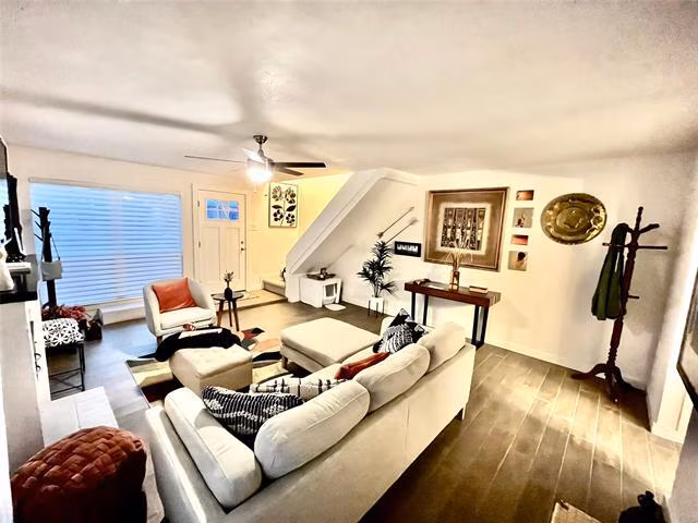 2640 Viaduct Valencia, Carrollton, TX 75006 photo 2