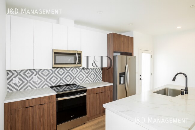 6256 Stewart St San Diego, CA 92115 photo 3