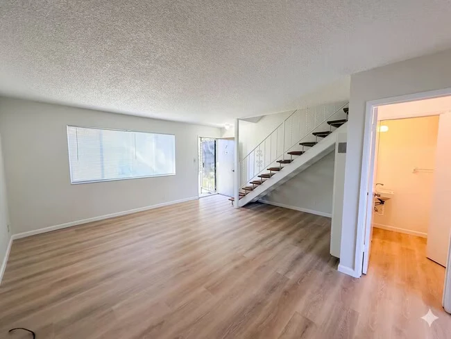 1650 159th Ave San Leandro, CA 94578 photo 2