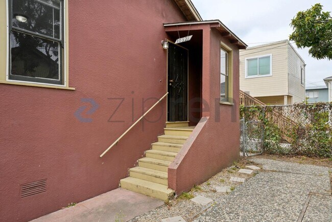 Unit A photo 3