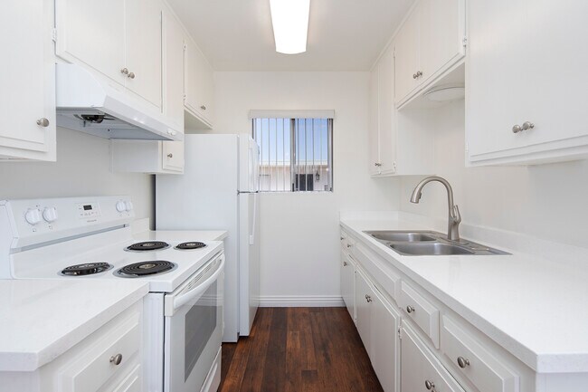 Twin Oaks Apartments photo 3