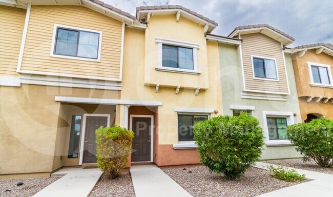 7323 E Belleview St Scottsdale, AZ 85257