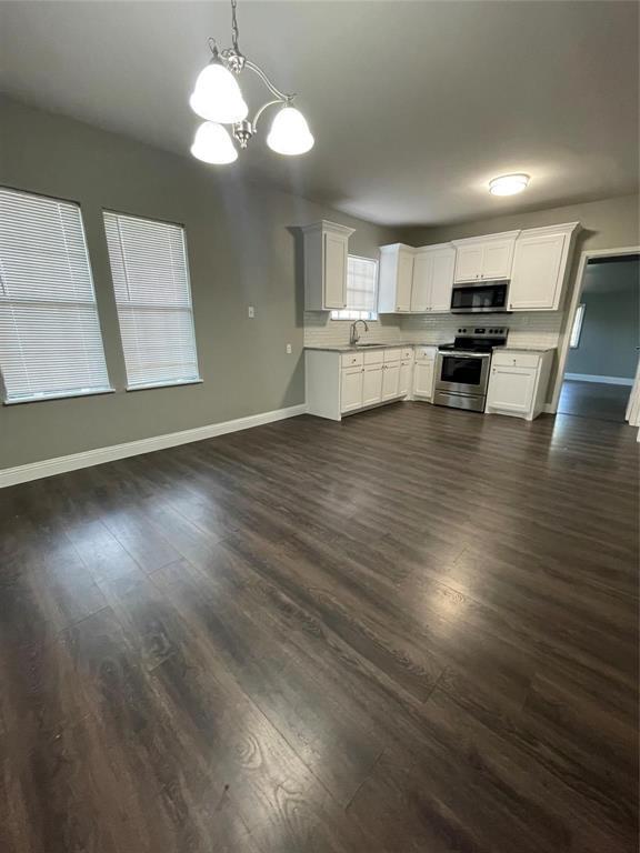 908 West Waggoman Street, Fort Worth, TX 76110 photo 5