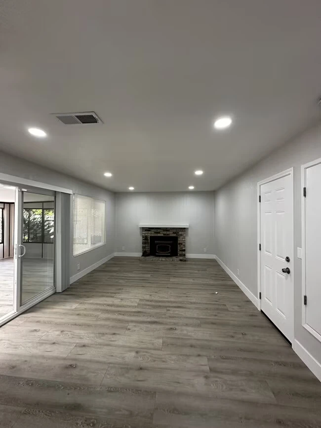 3221 San Carlos Way Union City, CA 94587 photo 3