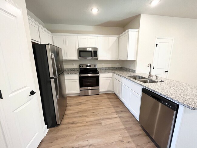 10325 Lynwood Vlg San Antonio, TX 78245 photo 5