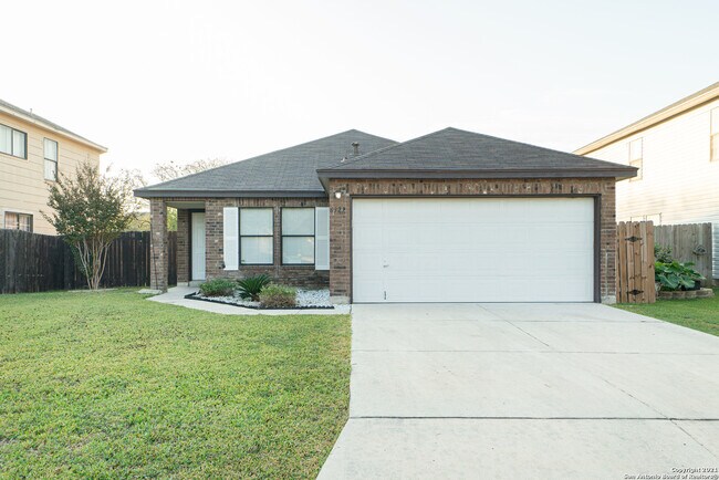 6327 Encanto Point Dr San Antonio, TX 78244 photo 2