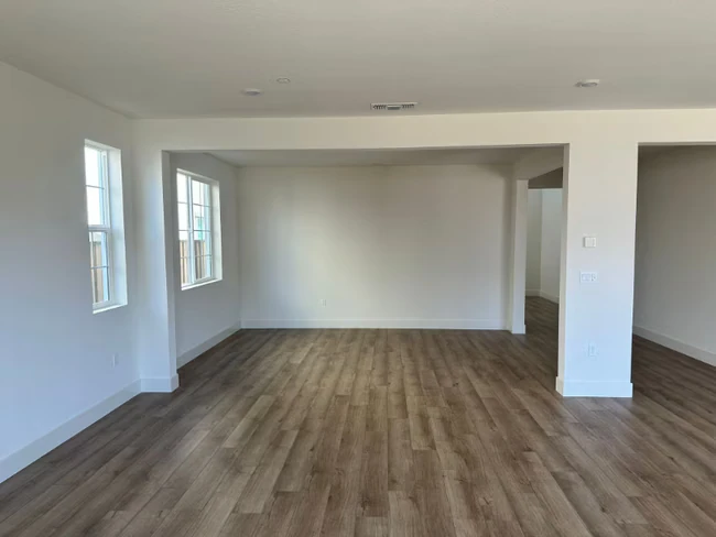 5377 Kusnick Ave Tracy, CA 95377 photo 5