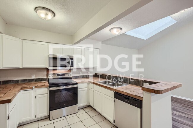 7409 Rutgers Cir Rowlett, TX 75088 photo 5