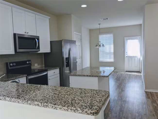 416 Ibis Falls Loop Jarrell, TX 76537 photo 2
