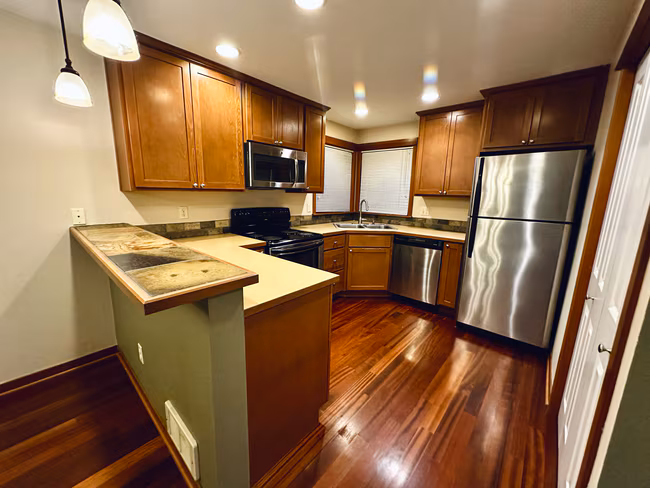 9025 18th Ave SW Seattle, WA 98106 photo 4