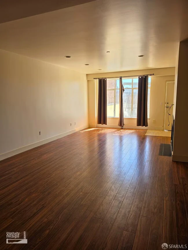 2333 Mission St San Francisco, CA 94110 photo 3