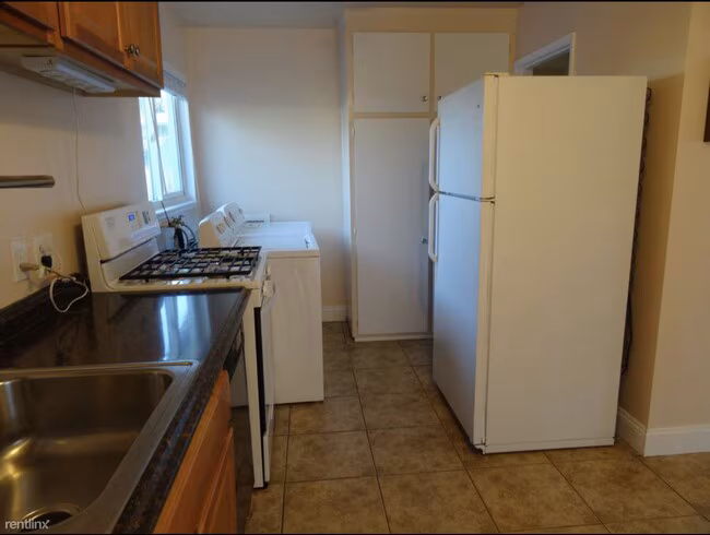 2073 South Delaware Street, San Mateo, CA 94403 photo 4