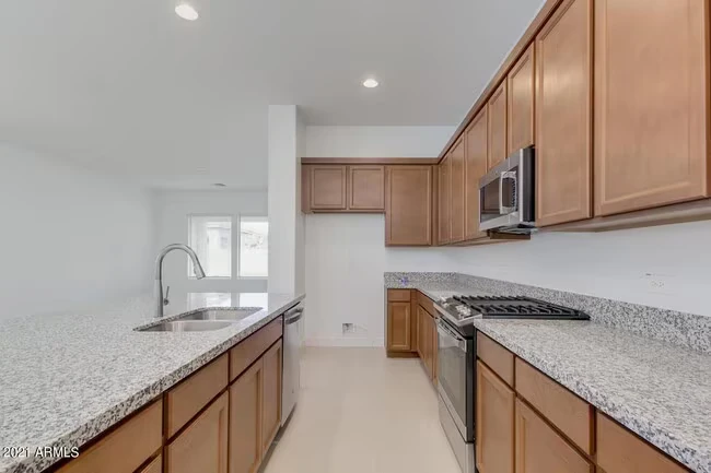 458 W Golden Aspen Dr Queen Creek, AZ 85140 photo 3