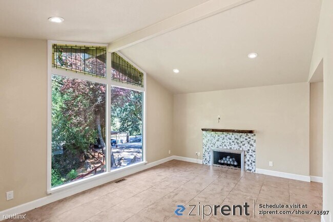 136 Moraga Way, Orinda, CA 94563 photo 5