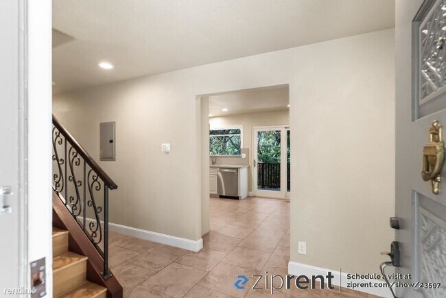 136 Moraga Way, Orinda, CA 94563 photo 4