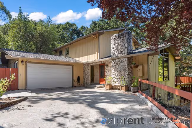 136 Moraga Way, Orinda, CA 94563 photo 2