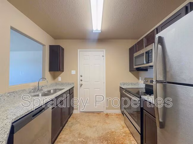 1013 Menard Belton, TX 76513 photo 4