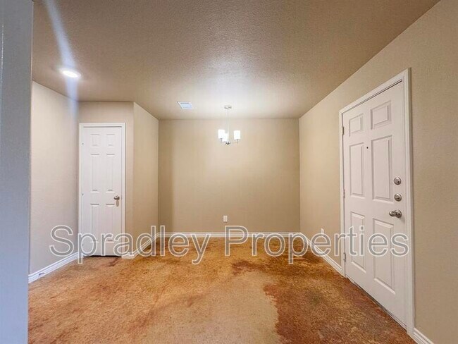 1013 Menard Belton, TX 76513 photo 5