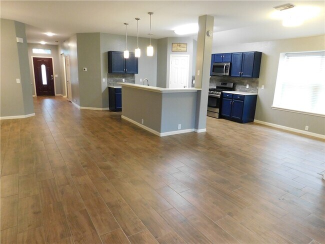 2301 Founder Dr Cedar Park, TX 78613 photo 3