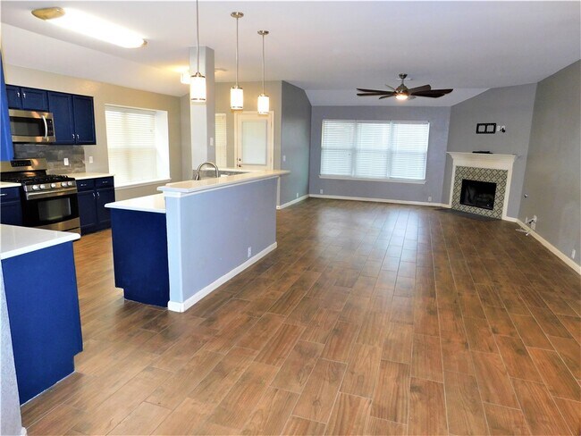 2301 Founder Dr Cedar Park, TX 78613 photo 2