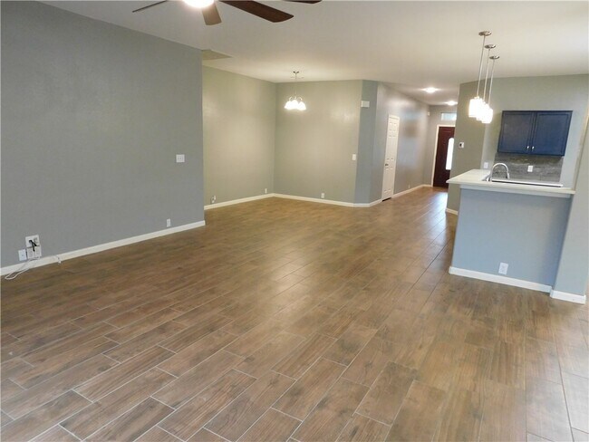 2301 Founder Dr Cedar Park, TX 78613 photo 5
