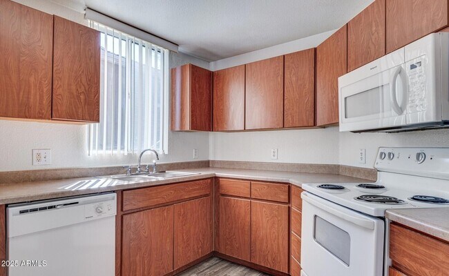1737 N Central Ave Goodyear, AZ 85338 photo 4