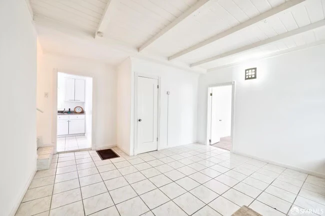 6029 Macarthur Blvd Oakland, CA 94605 photo 3