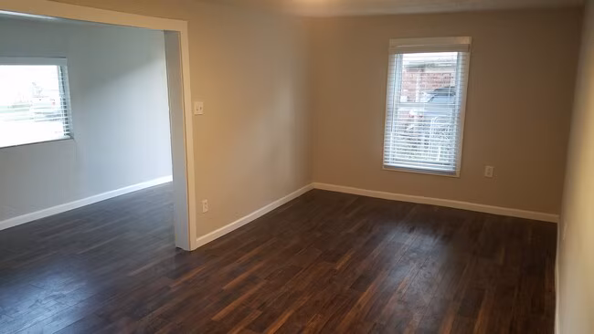 4143 Odessa St Dallas, TX 75212 photo 2